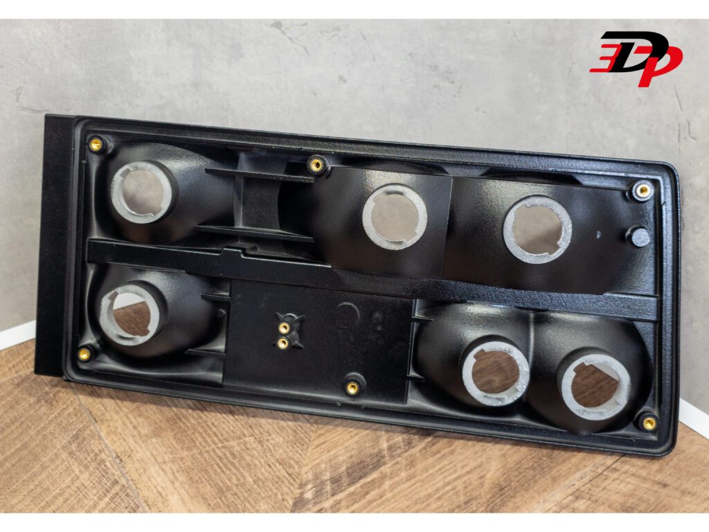 Ferrari Testarossa / 512 TR Rückleuchte  Rekonstruktion fertig